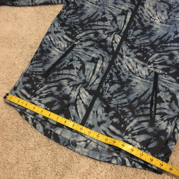 L.L. Bean Tie Dye Blue and White Outdoor Coat - Picture 14 of 16